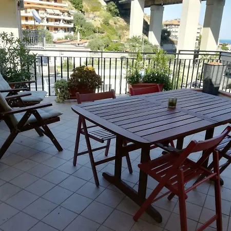 Una Vacanza Al Mare *
